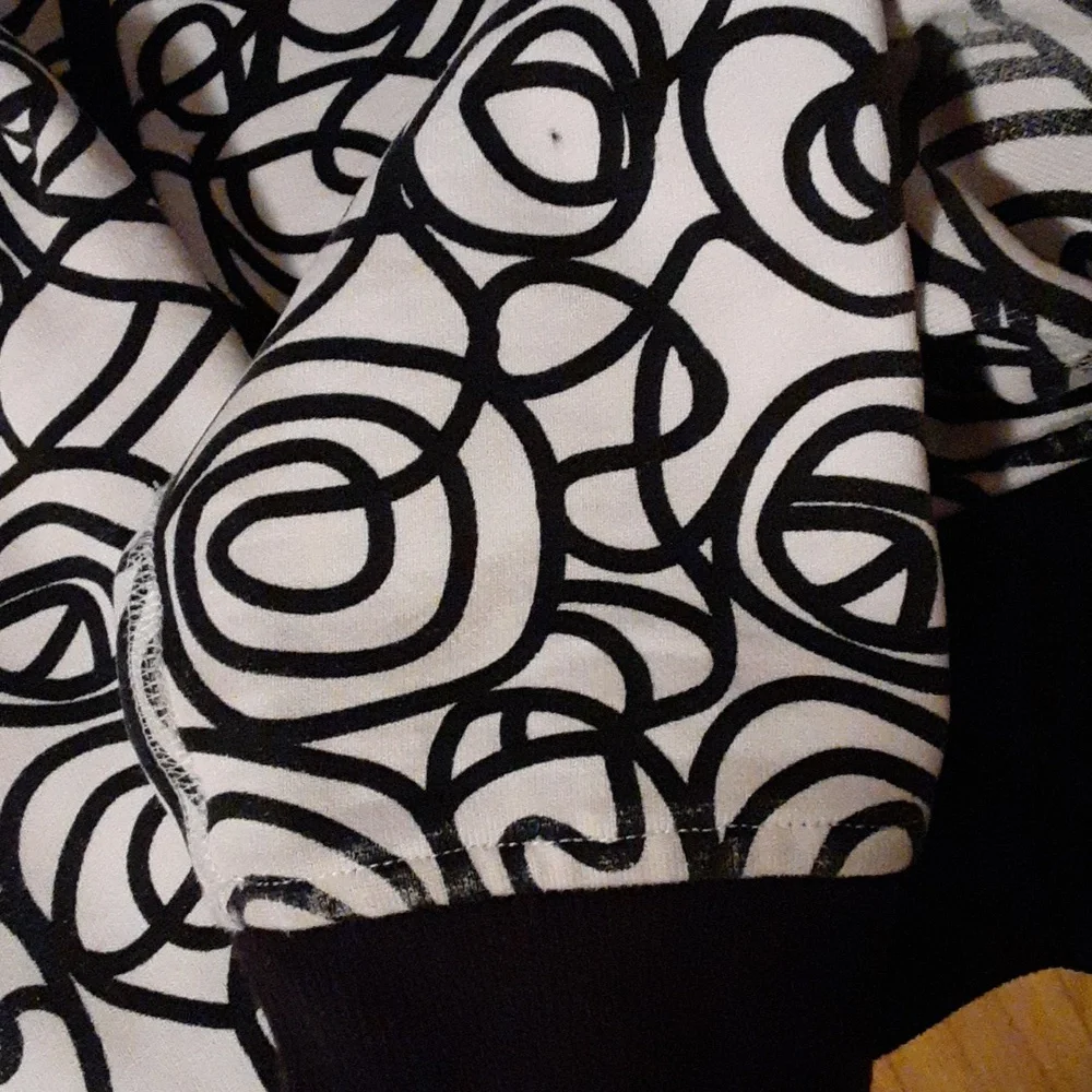 Lululemon Scuba - Picture 4 of 6